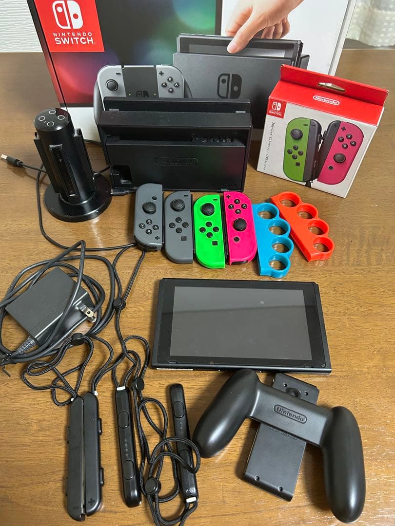 Switch 【オマケ多数】本体 カラフルジョイコン付き