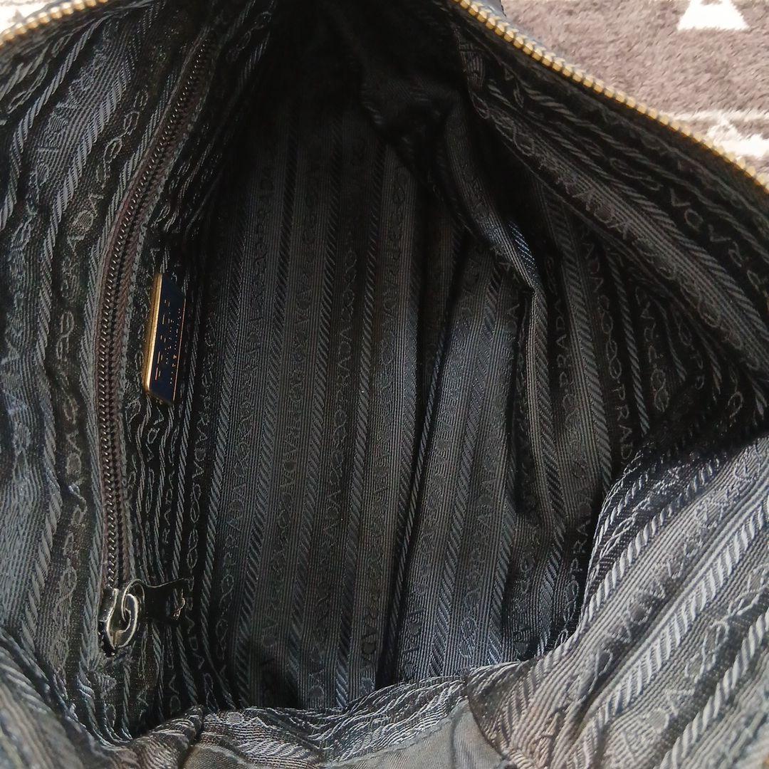 PRADA ネイビー キルティング ショルダーバッグ