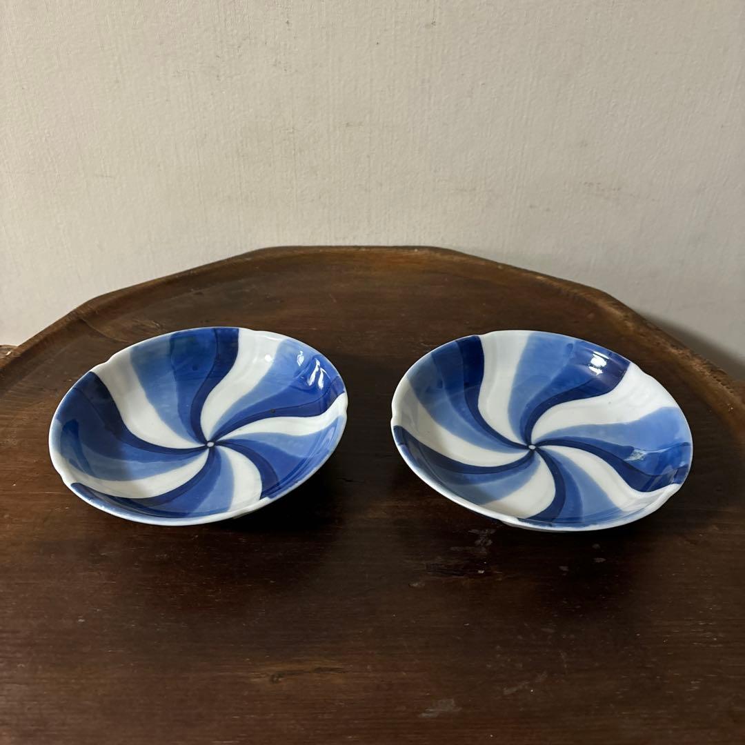古伊万里染付捻り文皿　2点　江戸明治　アンティーク　酒器　白洲正子　白磁　検李朝