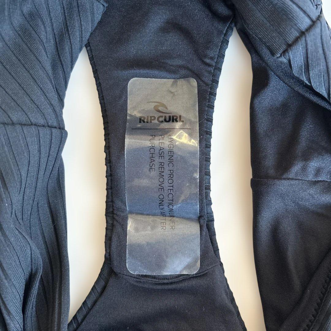 新品未使用　RipCurl リップカール　ビキニ　水着　ブラック　黒