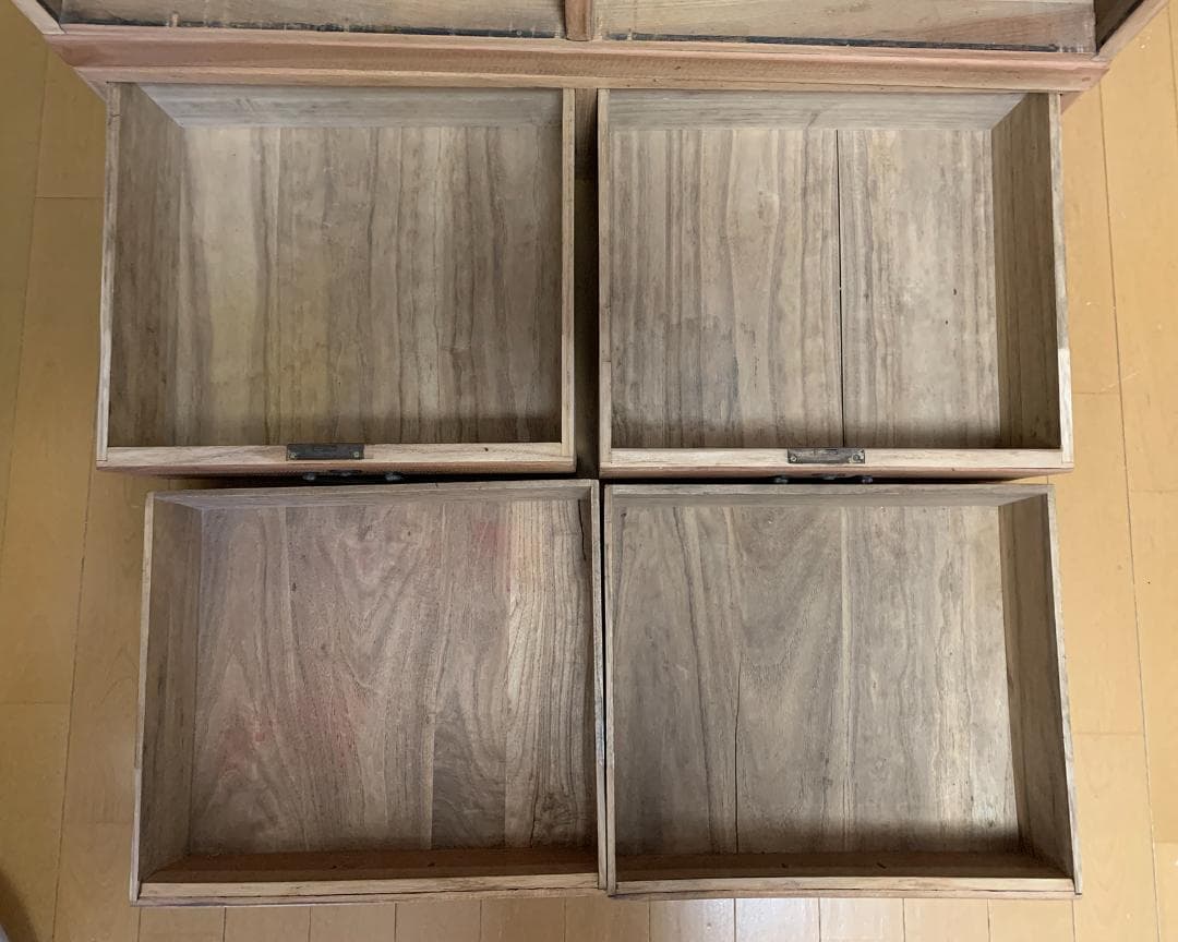 古い木製のガラス戸棚　引き出し8杯　水屋