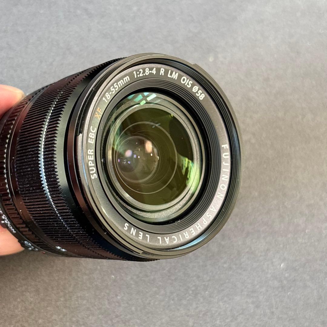 FUJIFILM XS10ボディ、XF18-55f2.8-4.0レンズ