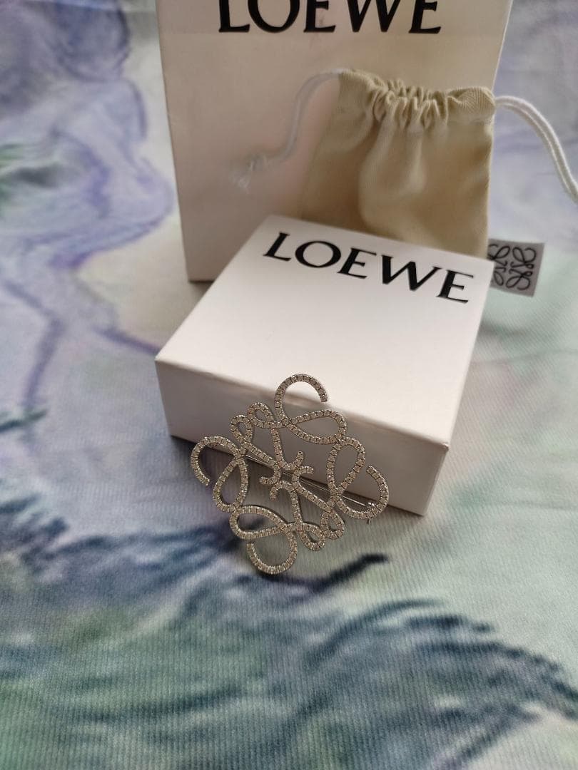 箱付き！ブローチ　◆=毎日発送=シルバー