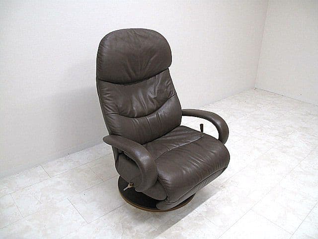 カリモク　ハイバック本革リクライニングチェア　　リクライナー　約32万