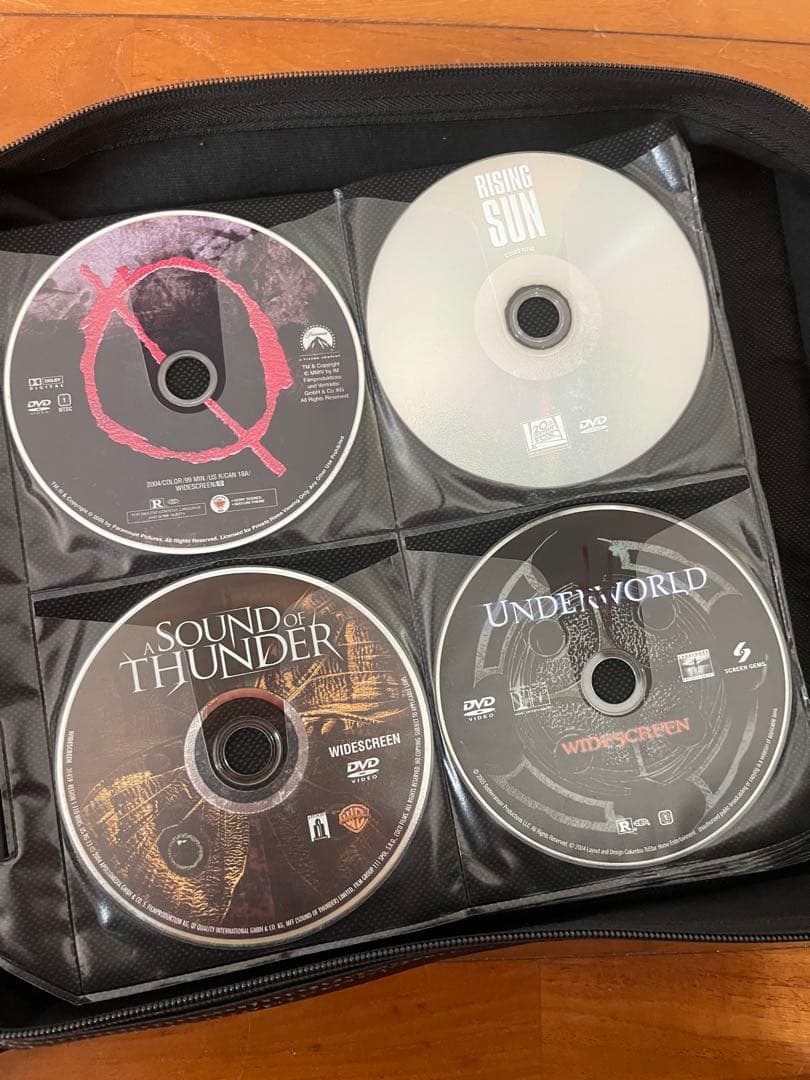 EAST DVDプレーヤー HDMIケーブル・DVD大量付