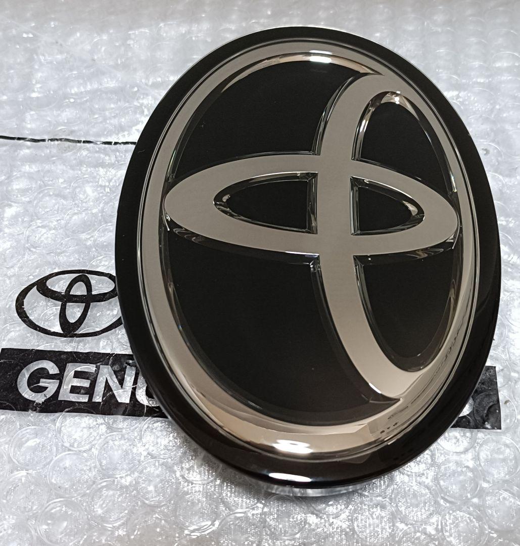 カローラツーリング　トヨタエンブレム　フロントグリルセット　北米仕様