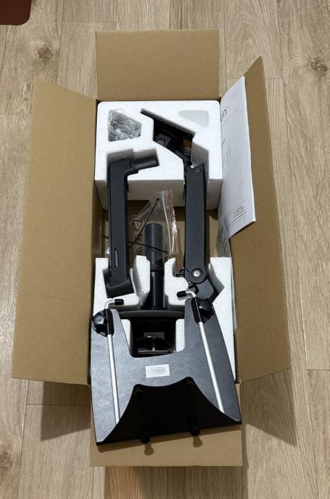 【中古】エルゴトロン LX モニターアーム＋Amazonマウントトレー