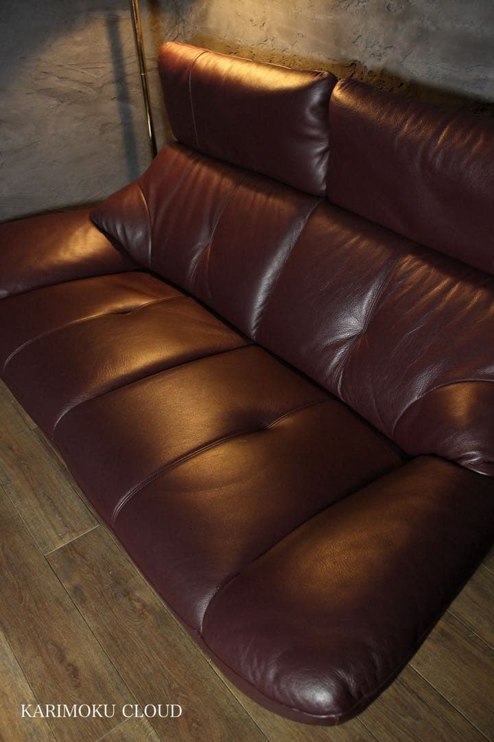 首都圏送無料〜カリモク　29万　クラウド　本革張り　2.5人掛け　ソファ　赤茶