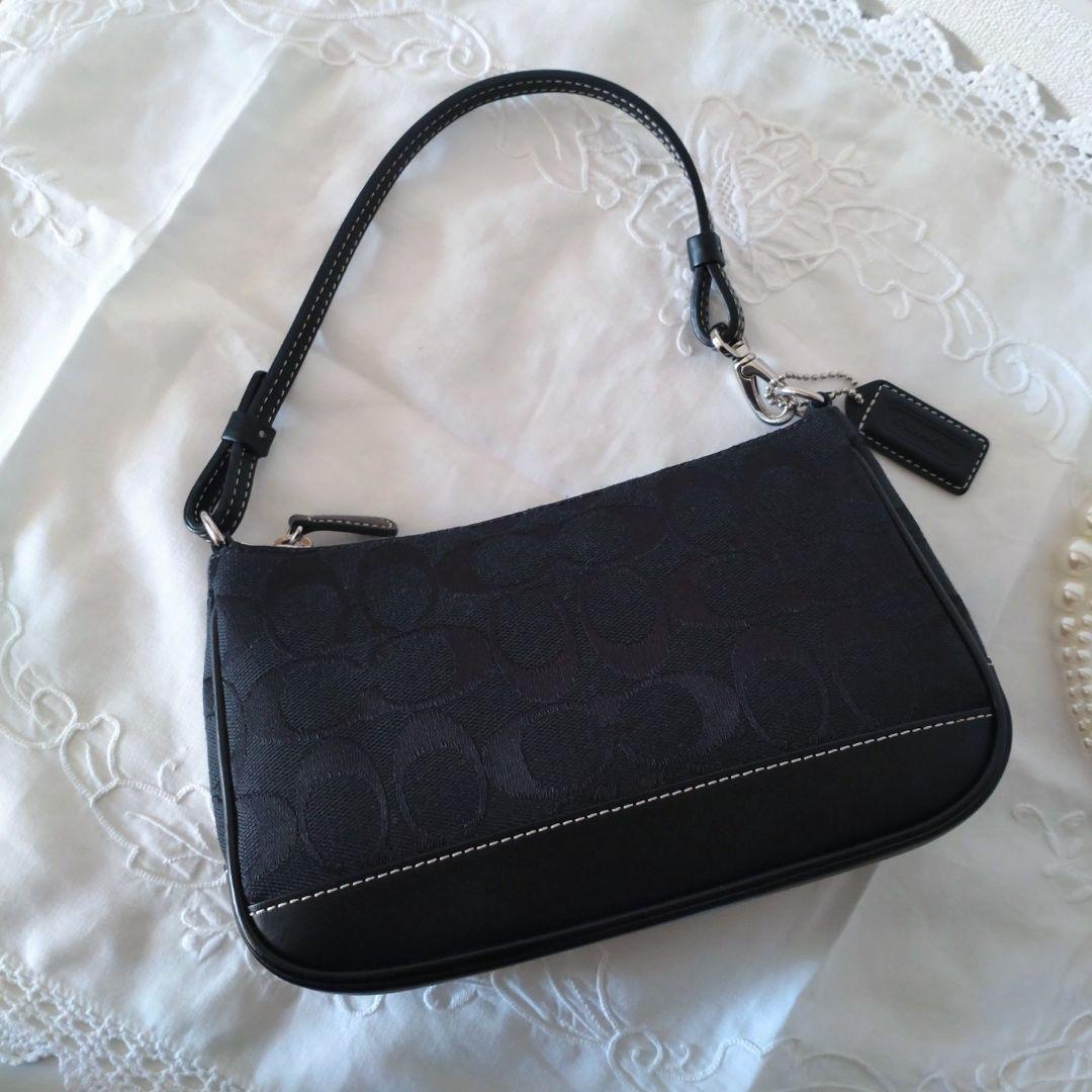 コーチCOACH　　　　　　　　　　　　　小さなハンドバッグ美品