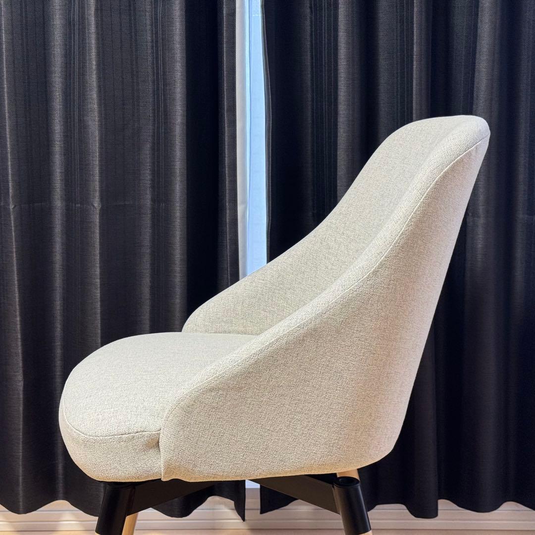 IKEA ヤンオロフ 2脚セット 回転ダイニングチェア ベージュ