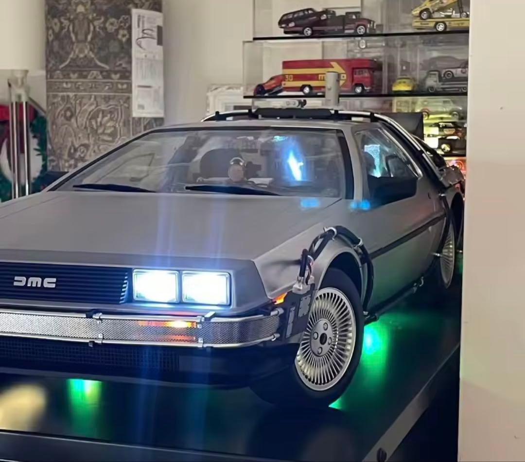 1/6ホットトイズ バックトゥザフューチャー パート2 デロリアンタイムマシーン