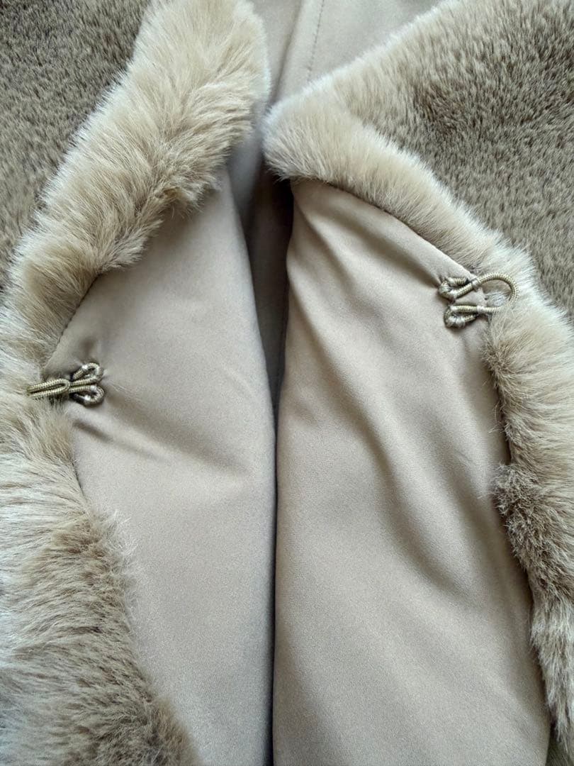 【未使用！】JENNE リッチボリュームファーケープ