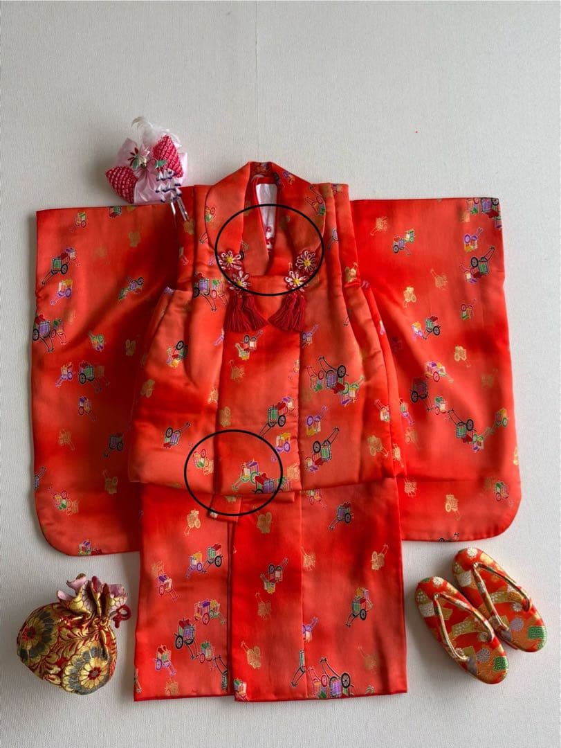 フルセット　七五三３歳女の子　きもの　被布　赤　御所車　長襦袢付　小物　7049