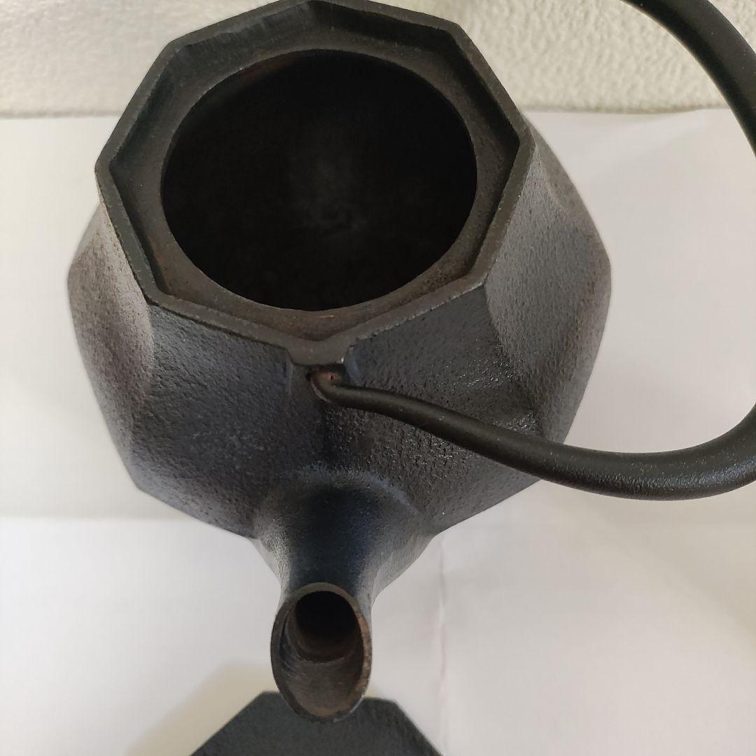八角形 鋳鉄 鉄瓶 つまみ付き（南部鉄器）