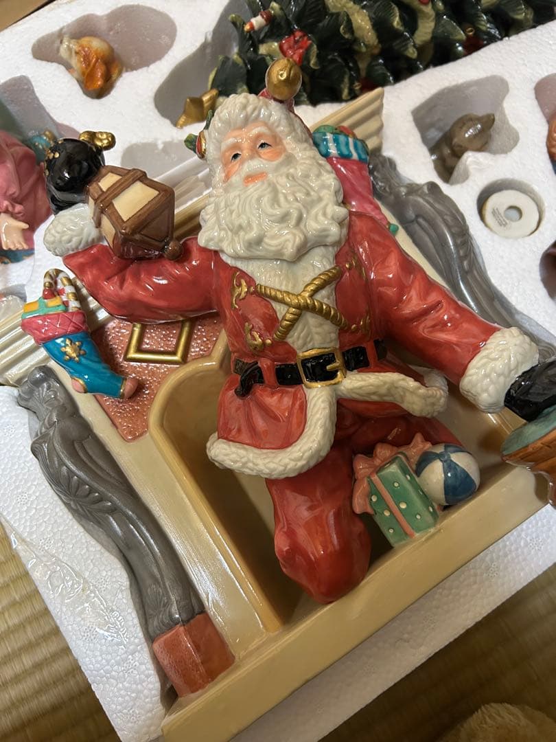 Kirkland Santa's Visit クリスマス磁器製装飾品