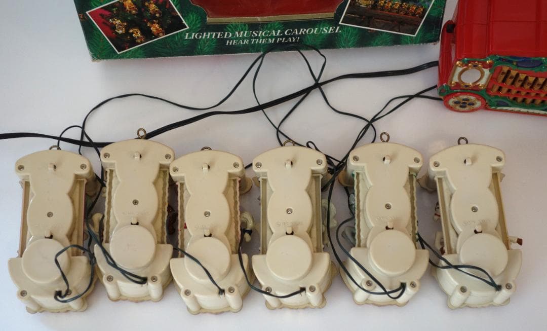 ミスタークリスマス　Mr. Christmas　ホリデーカルーセル