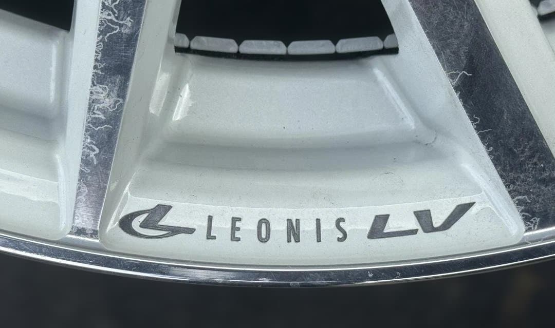 ゴン太Weds LEONIS LV　17インチ　ホワイト　4本組