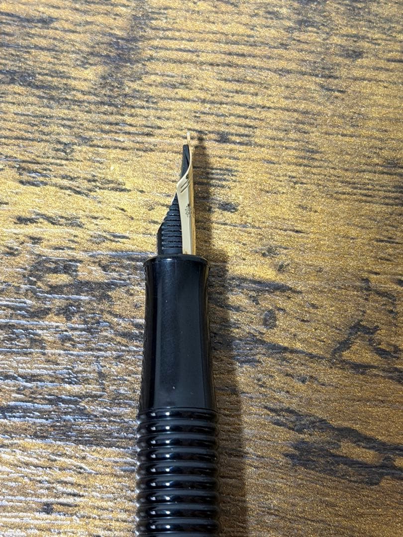 新品未使用　初期型　ギャザード　丸ニブ　14金　F プラチナ　万年筆　JIS刻印