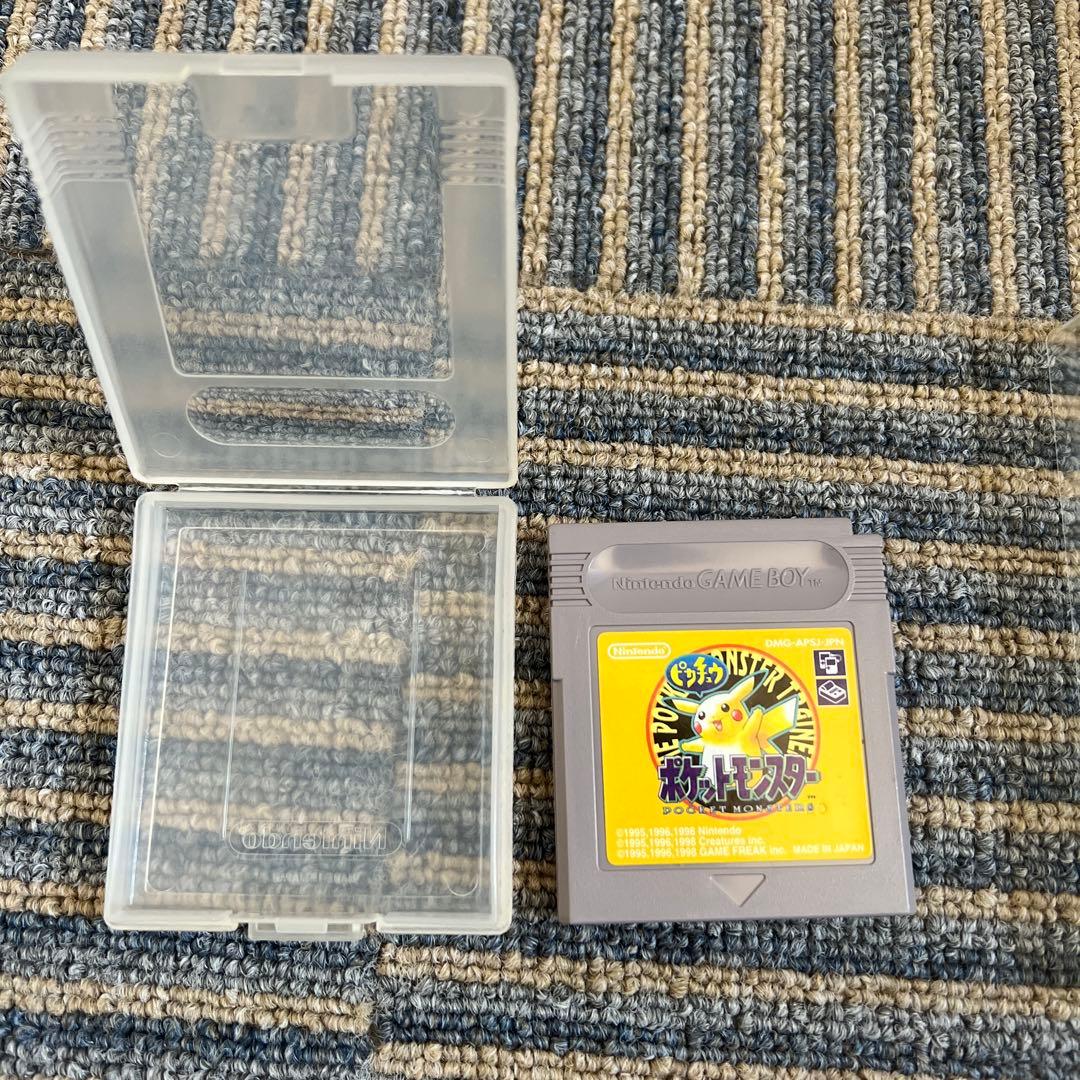 ゲームボーイ　ポケットモンスター　ピカチュウバージョン