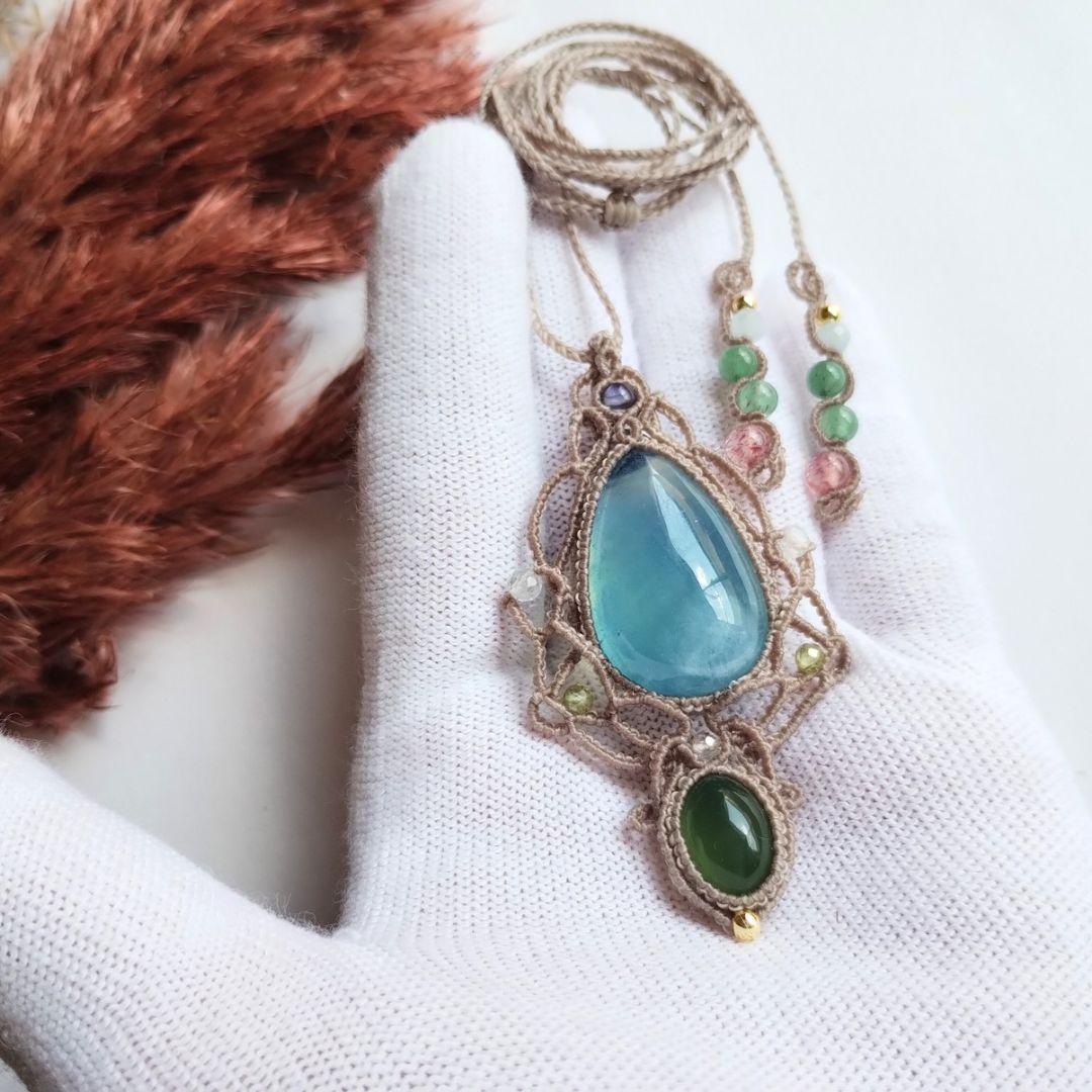 アクアマリン＆サーペンティンのマクラメネックレス　ペンダント　天然石