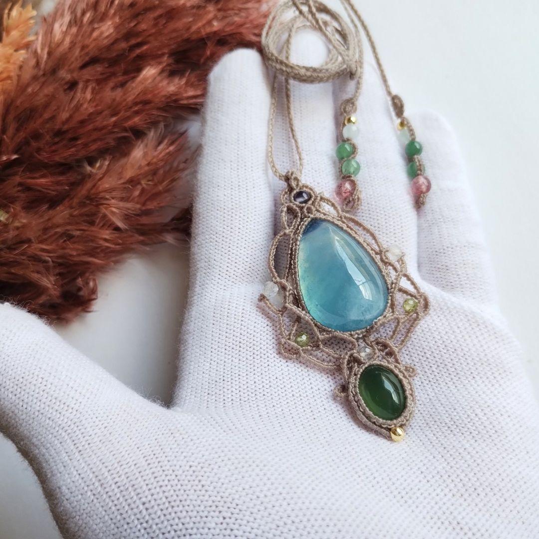 アクアマリン＆サーペンティンのマクラメネックレス　ペンダント　天然石