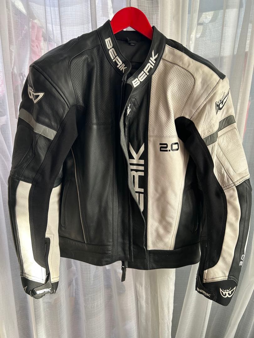 BERIK 2.0 バイク本革　レザージャケット サイズ52 黒/白