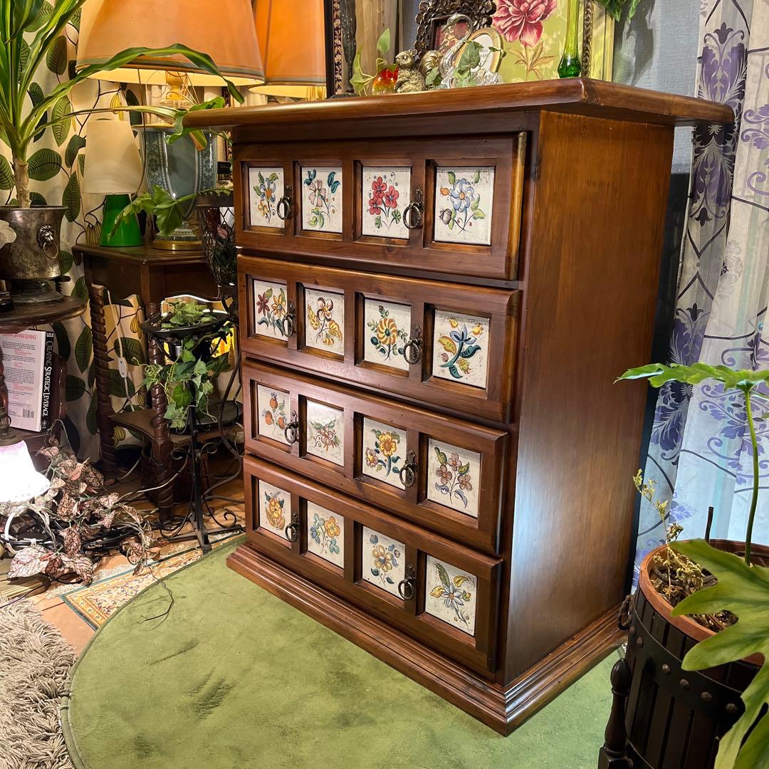 スパニッシュ　アンティーク　バレンシア　タイルチェスト　４段引き出し
