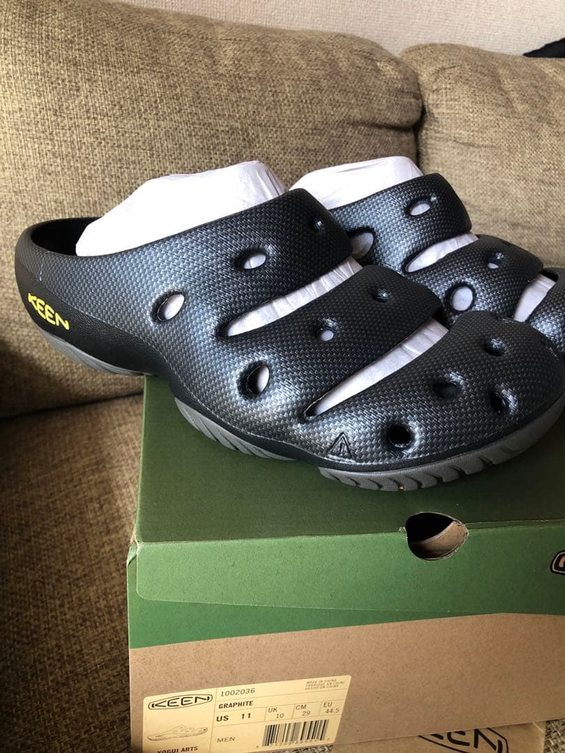 希少サイズ29！もう出ない超激レア！KEEN キーンヨギアーツグラファイト！
