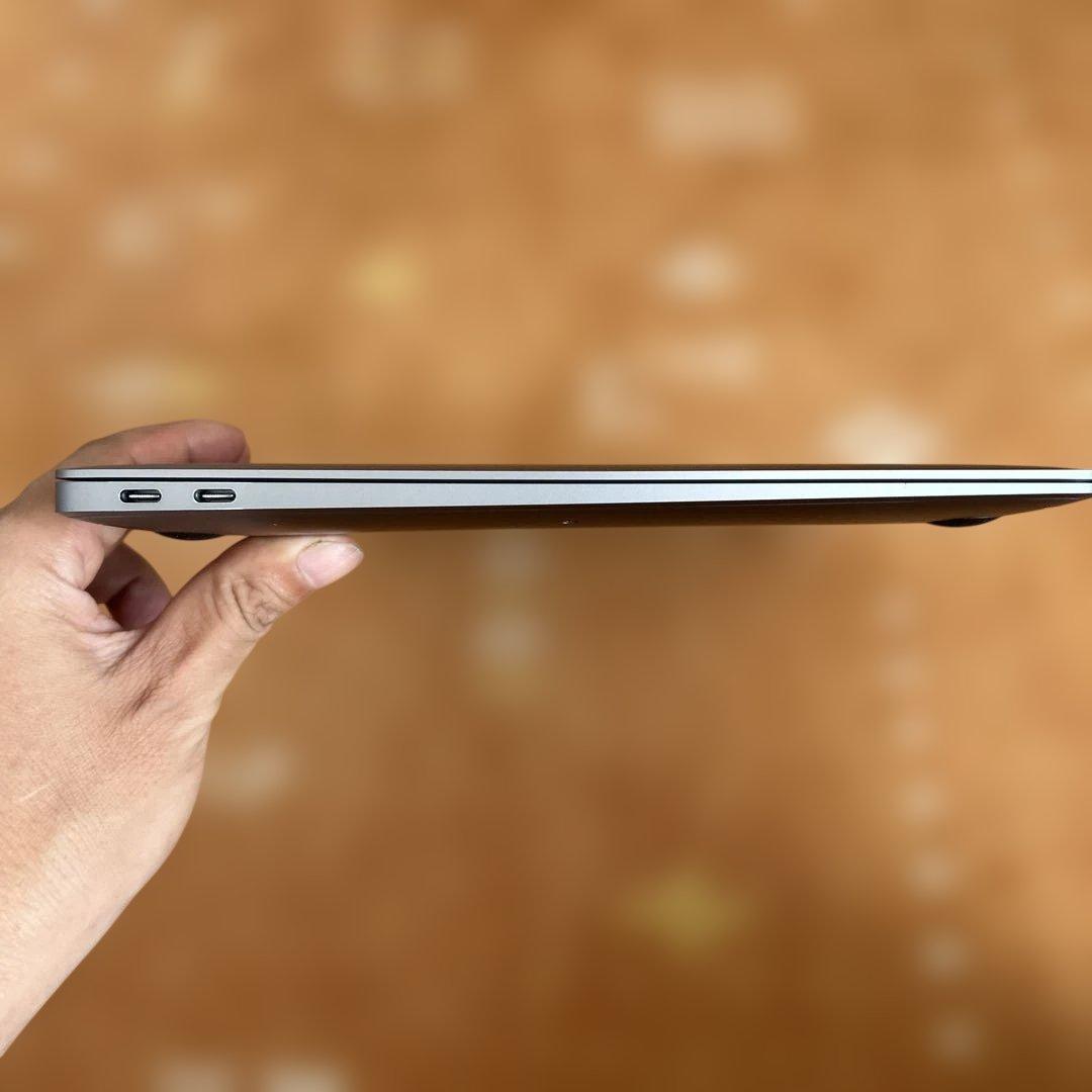 美品MacBook Air 2020 A2337 M1 8/500GB