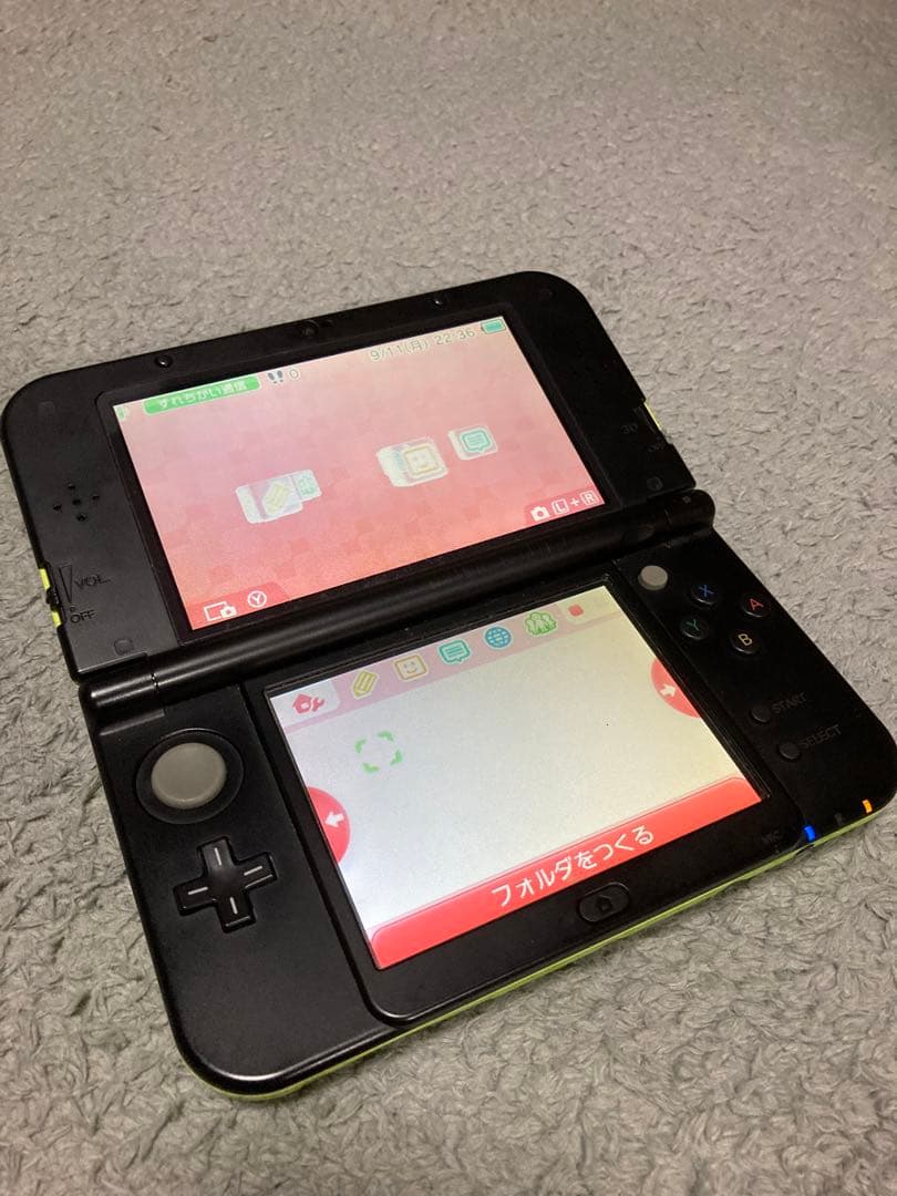 任天堂3DSLL、ソフト4つ、充電器、タッチペン