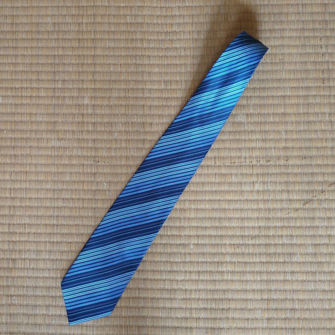 【kanch】ネイビーストライプスーツ・ブラックスーツ　ネクタイ付き