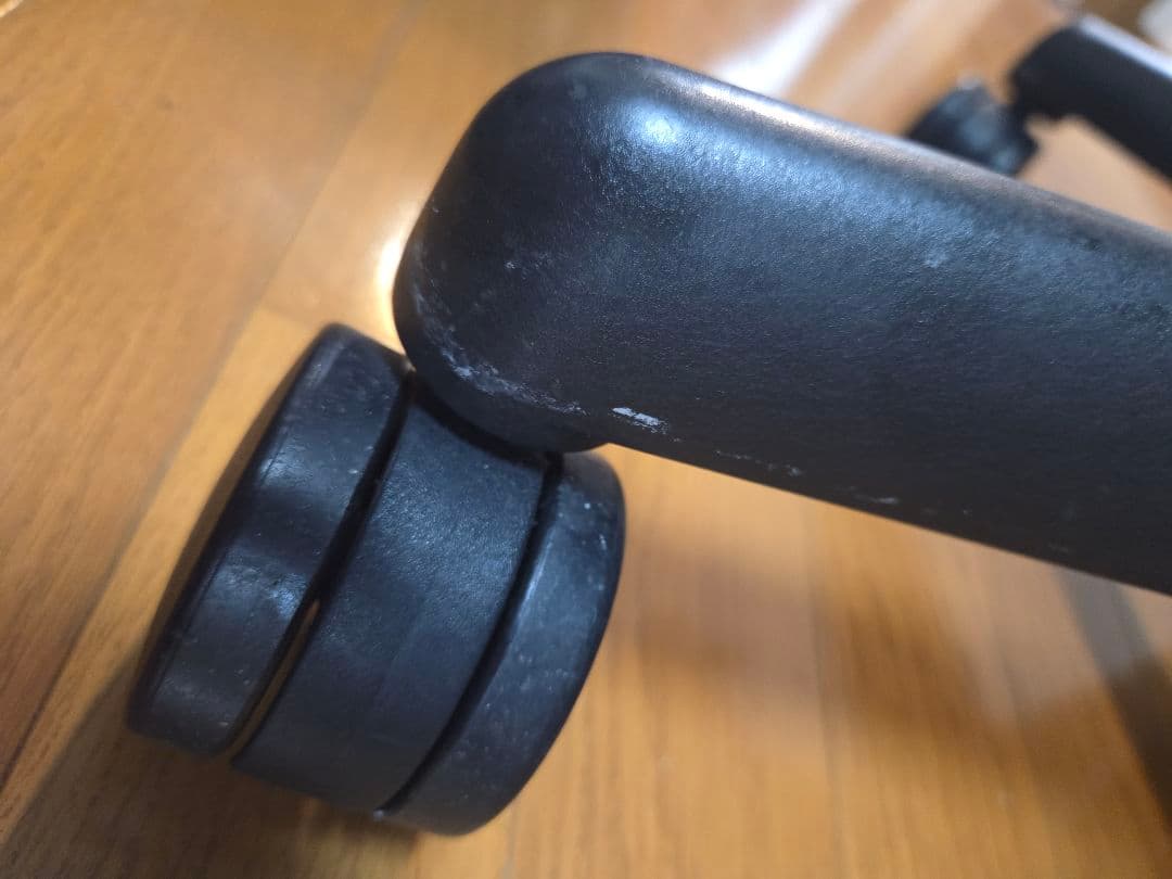 アーロンチェア　フル装備　タキシードメッシュ　Bサイズ　ポスチャーフィット