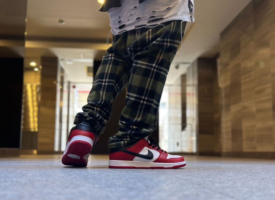 A.F ARTEFACTサルエルパンツ 緑と黒のチェック柄