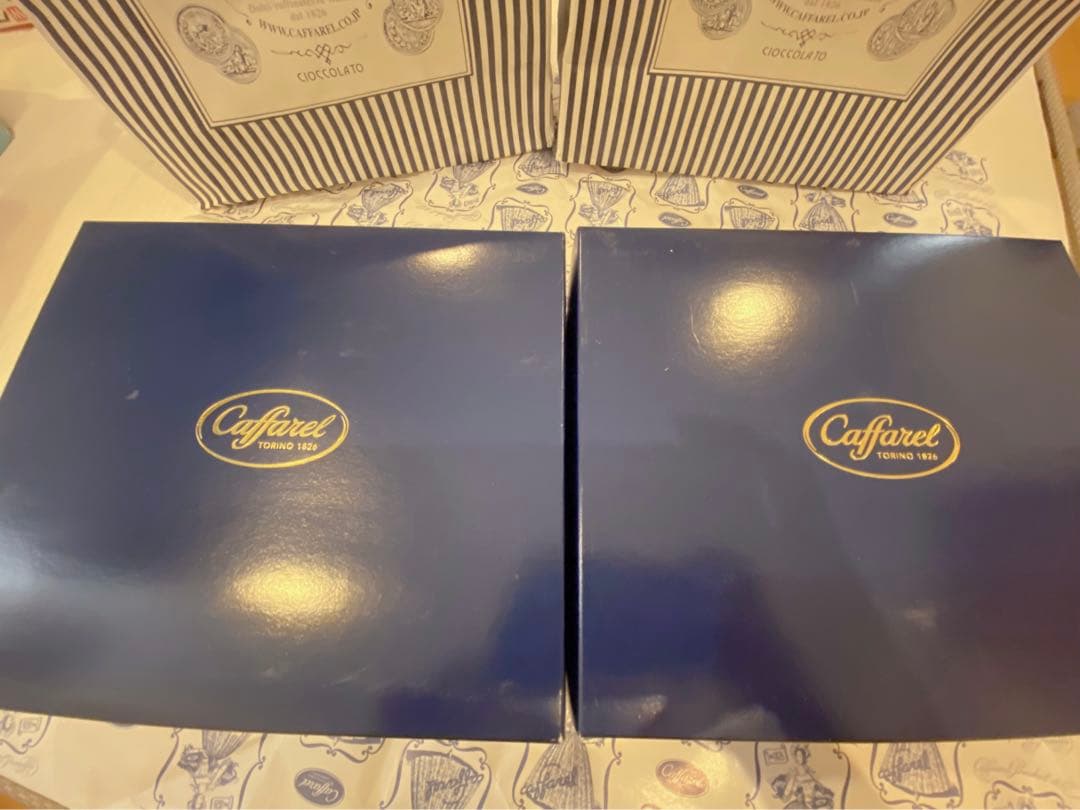 Caffarel オーナメント15個 クリスマス缶2個 まとめ売り カファレル