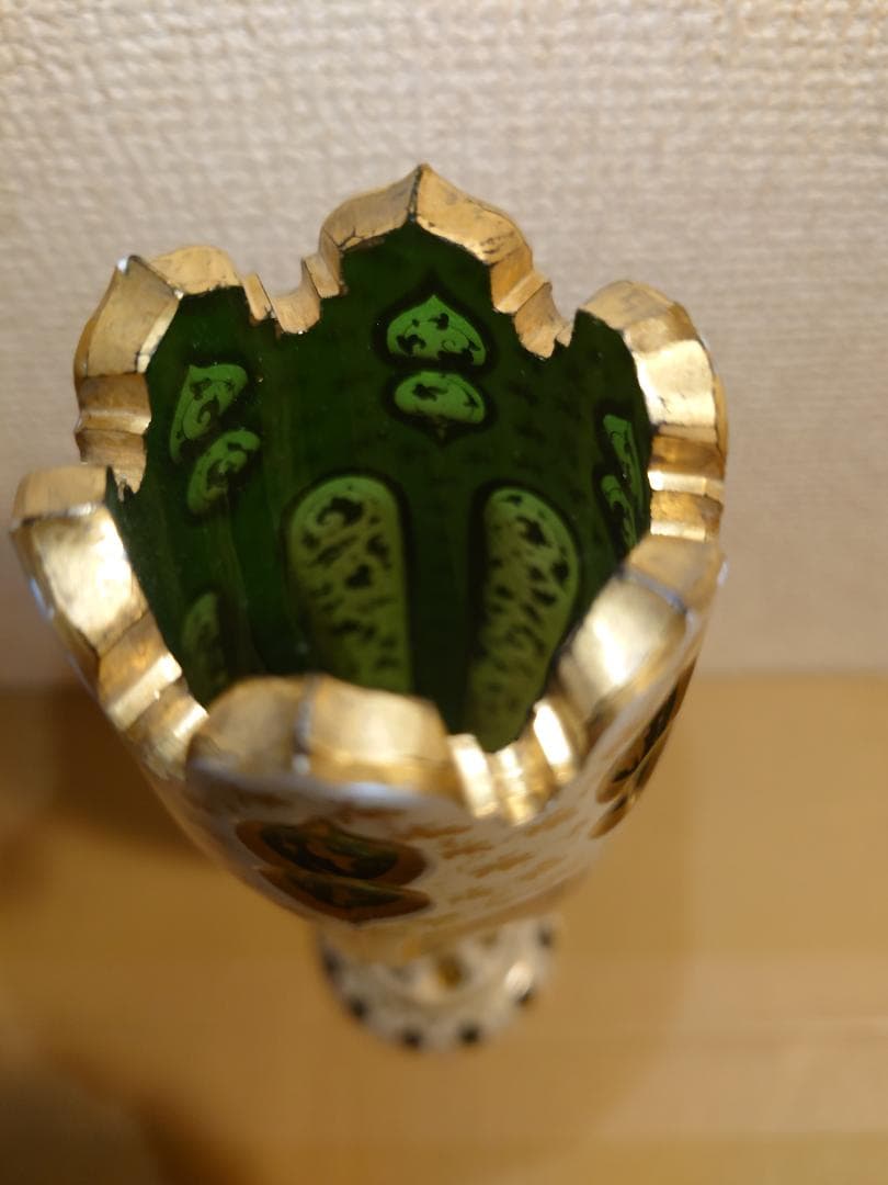 西洋アンティーク　1880年代　ボヘミアガラス　オパーリン　金彩唐草紋様　花瓶