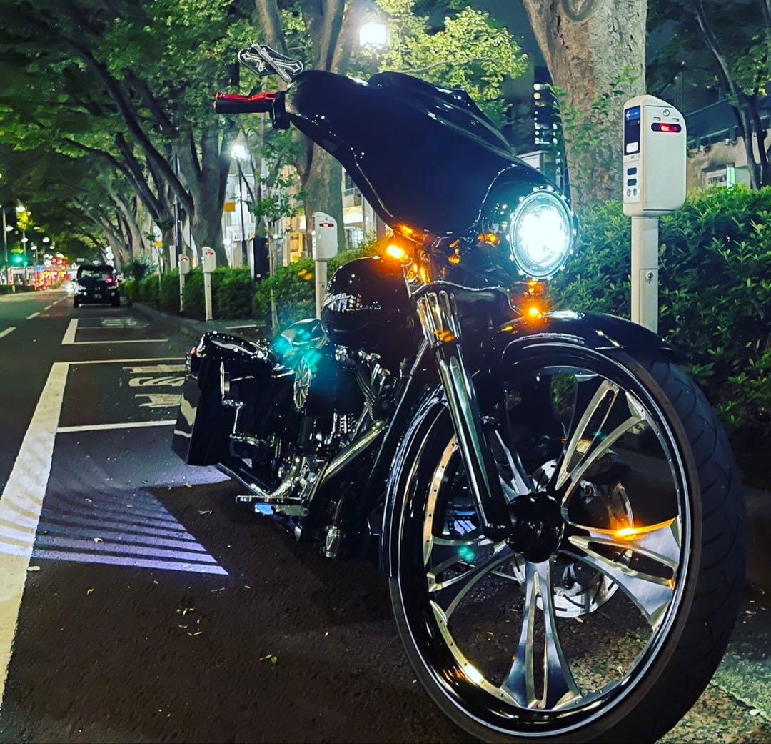 26インチ ブラック カスタムホイール アレンネス！ハーレーflhxバガー