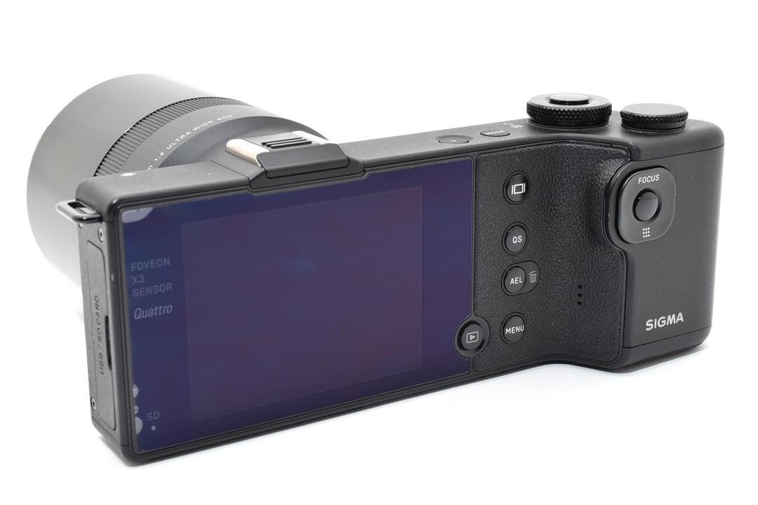 ■極上品■ シグマ dp0 Quattro デジカメ #C748