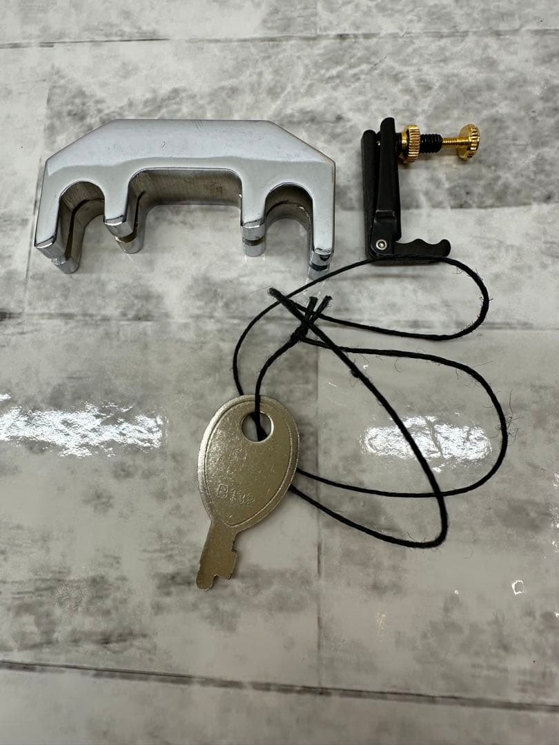 バイオリン 本体 ハードケース　付属品あり