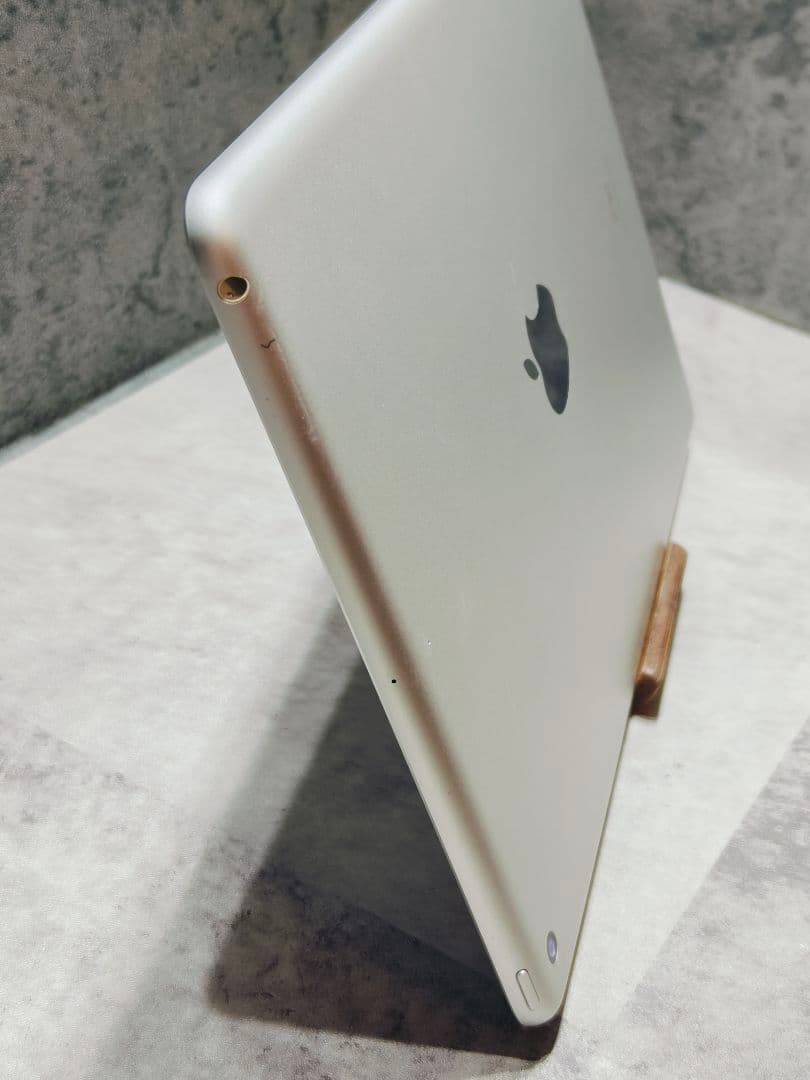 iPad 第9世代　64GB バッテリー良好 タブレット 713