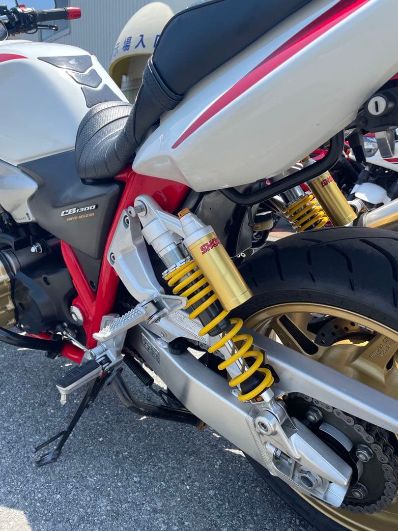 CB1300 リアサスペンション