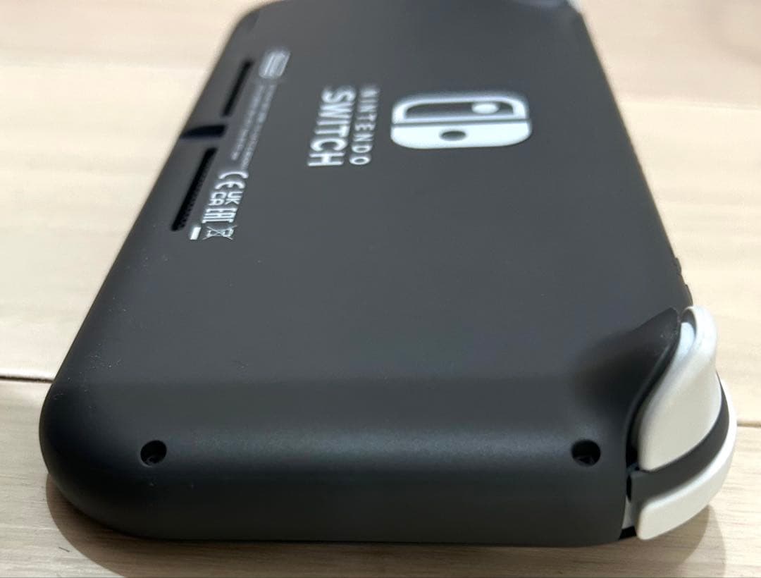 美品　Switch ニンテンドースイッチライト　動作確認済　アダプター付　グレー