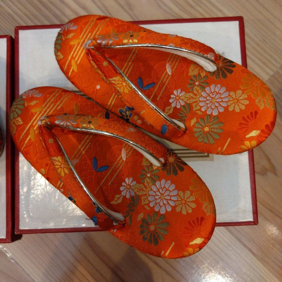 七五三　三越百貨店の上品な草履　鈴付き　２足セット