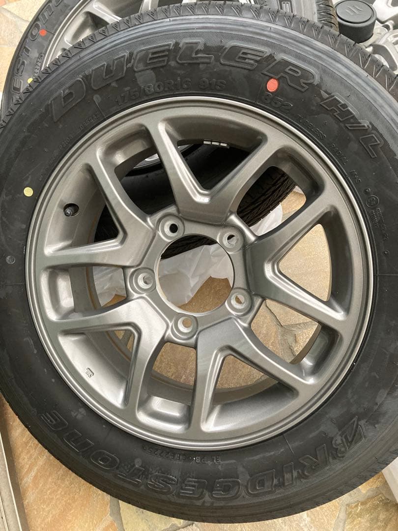 新車4本ジムニーXC ブリヂストン　純正タイヤホイールセット　センターキャップ