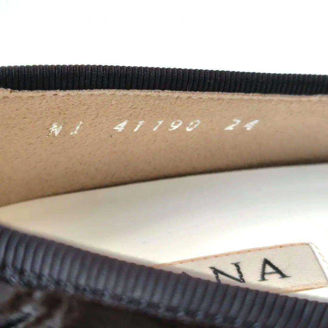 【三奈】未使用級✨️ダイアナ　バレエシューズ　エナメル　リボン　24cm