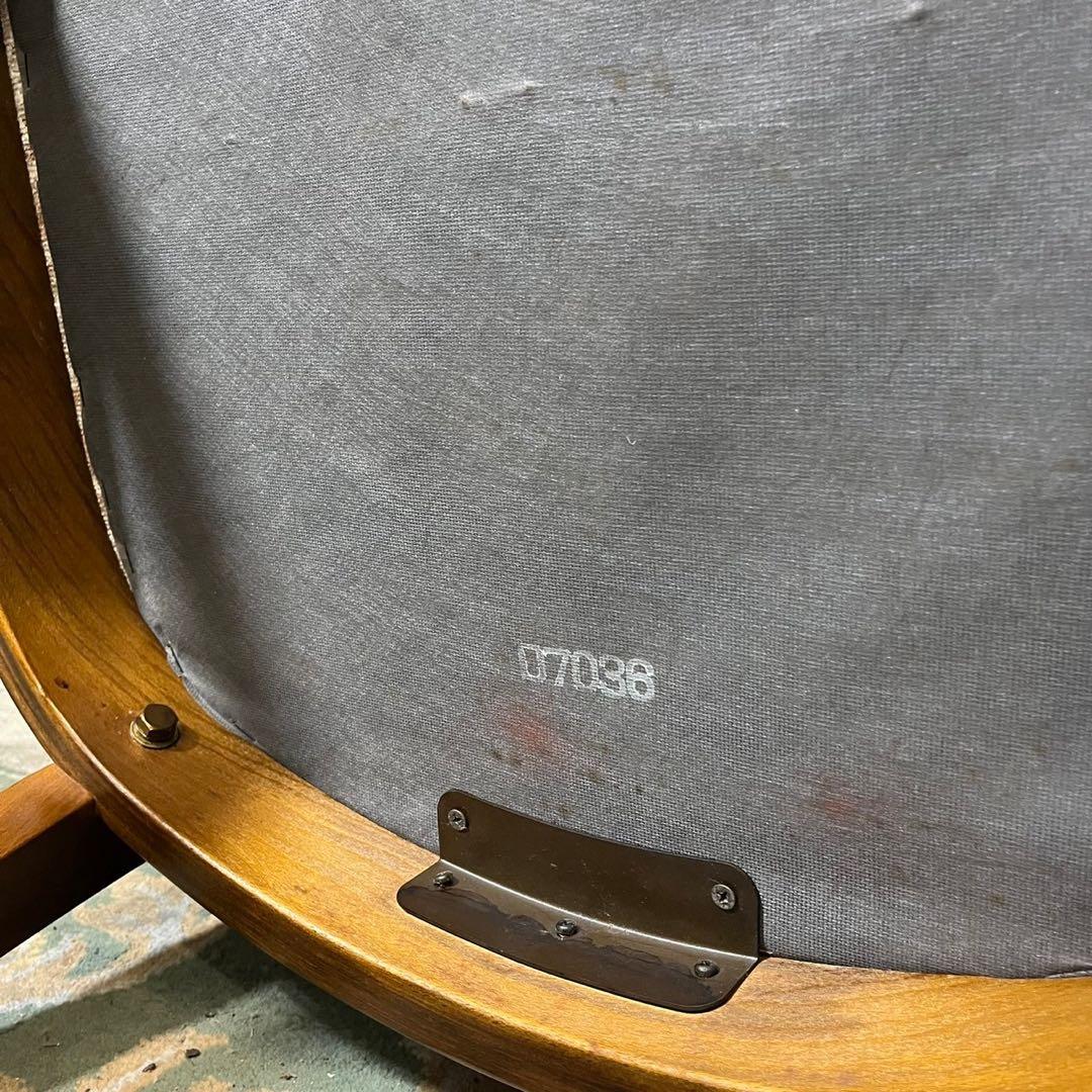 ☆カリモク☆コロニアル☆座り心地良し☆1人掛けチェア☆送料込み☆