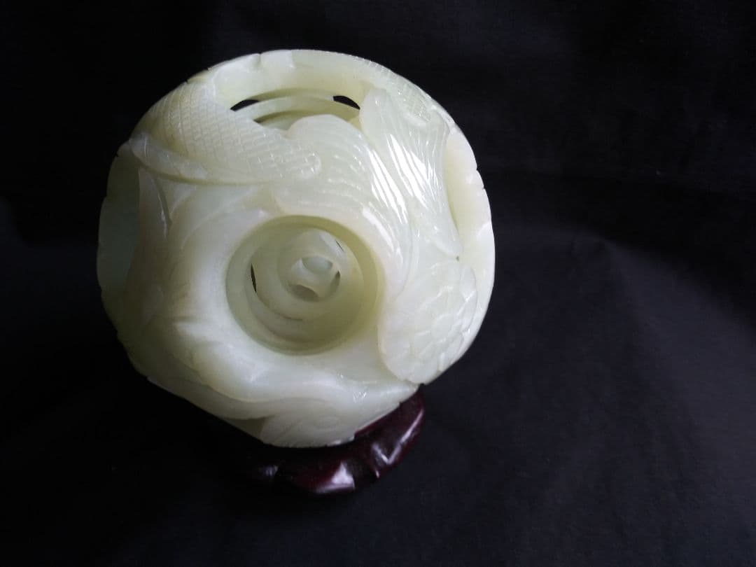 多層球(7層)　岫玉製　中国工芸品　置物　NO.832