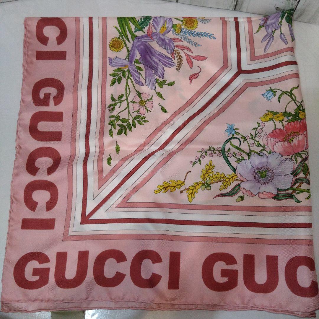 美品　GUCCI　シルク　スカーフ