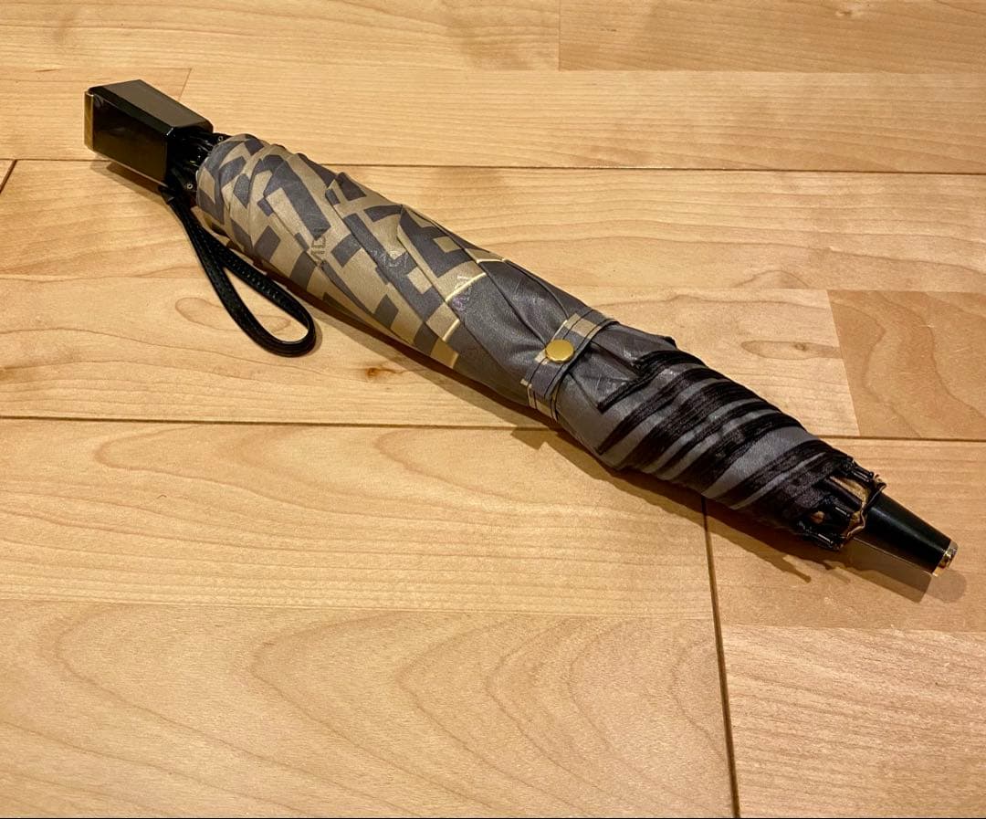 FENDI 折りたたみ傘 黒/金