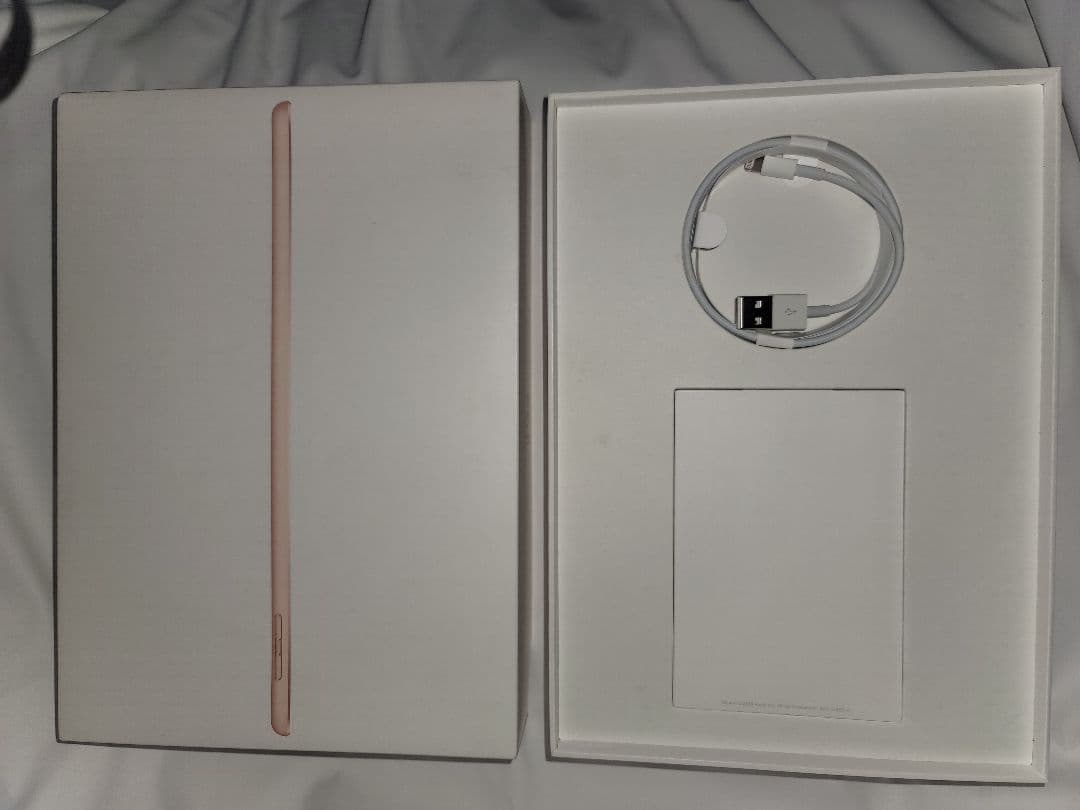 AppleアップルiPad　(第６世代)32GB