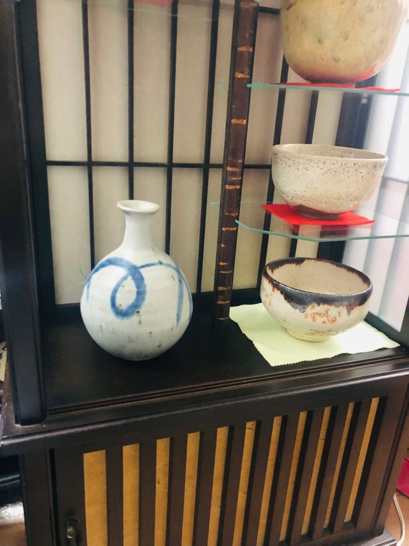 茶道を極める◼️蔵のお茶室に飾られていた、かなり可愛い抹茶専用の飾り棚、茶碗セット